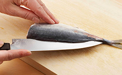 あじの三枚おろし