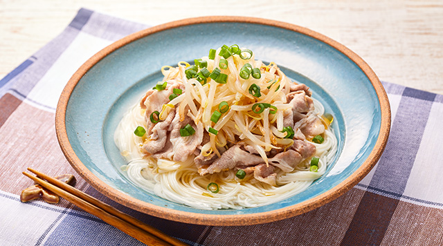 豚肉ともやしの鶏だしそうめん