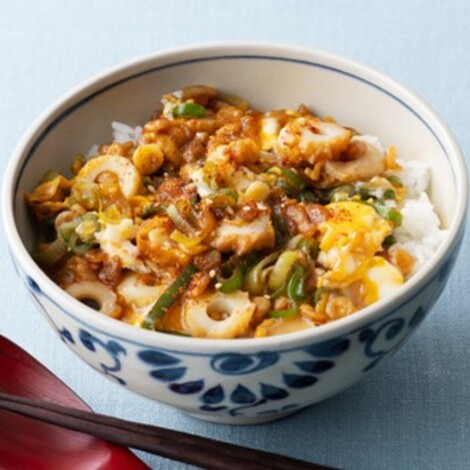長ねぎとちくわの卵とじ天丼風