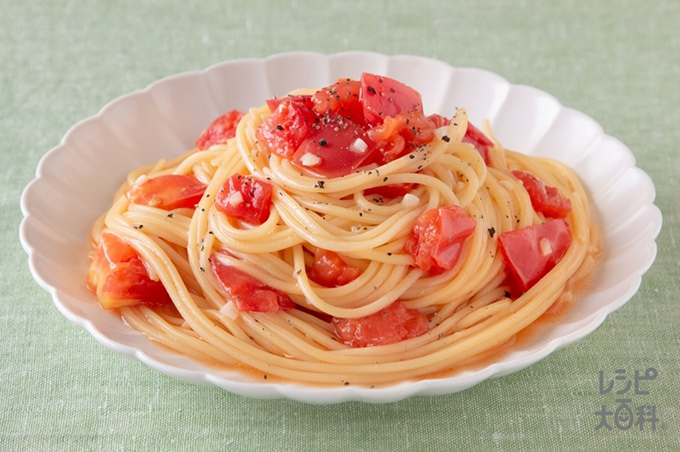 フライパンひとつでシンプルトマトパスタ