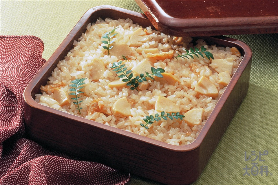 昔ながらの筍ご飯(米+ゆでたけのこを使ったレシピ)