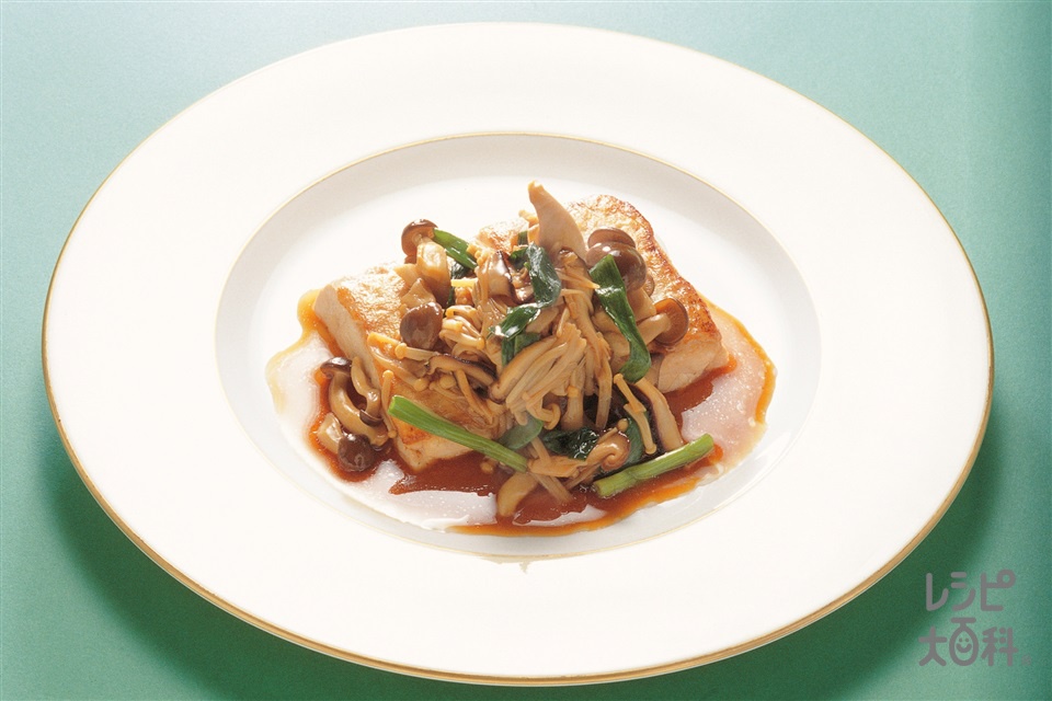豆腐ステーキ きのこソース(木綿豆腐+しめじを使ったレシピ)