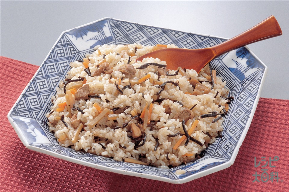 五目ご飯(米+鶏肉を使ったレシピ)