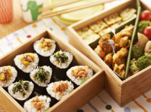 おにぎり弁当