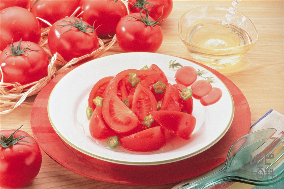フレッシュトマトサラダべに花油ドレッシング(トマトを使ったレシピ)