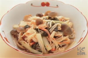 セロリとしめじの和風辛みあえ