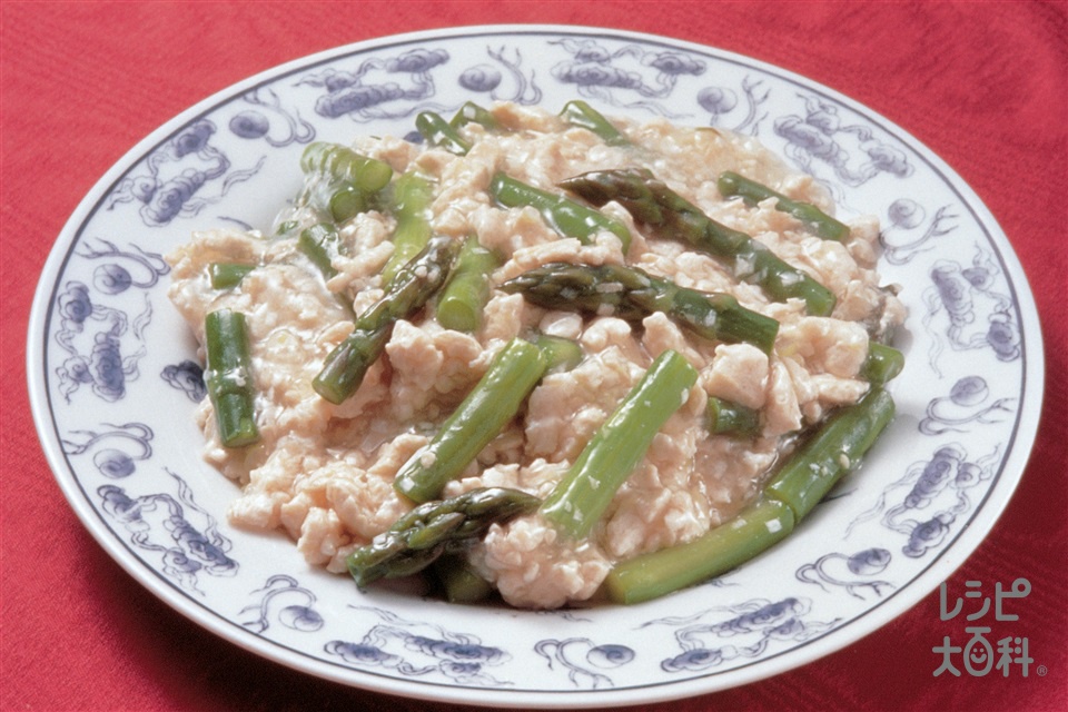 鶏肉とグリーンアスパラの炒め煮(ねぎ+鶏ささ身を使ったレシピ)