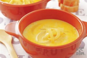 玉ねぎのカレーミルクスープ