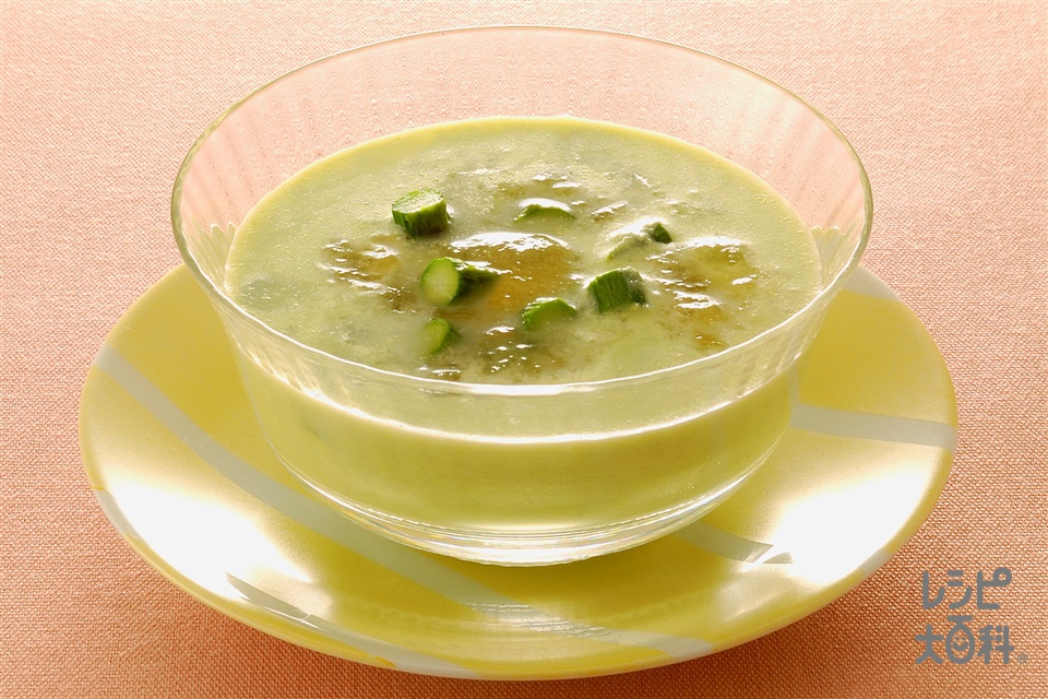 グリーンアスパラとそら豆の冷たいスープ(そら豆+牛乳を使ったレシピ)