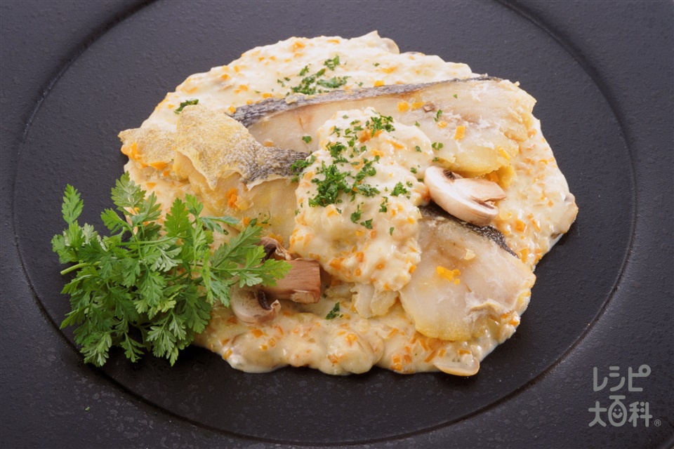 白身魚の蒸し煮 クリームソースがけのレシピ 作り方 献立 味の素パーク の料理 レシピサイト レシピ大百科 白身魚や生クリームを使った料理