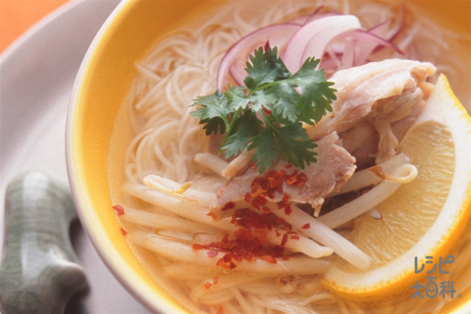 エスニック風そうめん(そうめん+鶏もも肉を使ったレシピ)