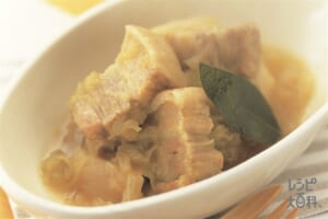 たっぷり玉ねぎと豚バラ肉の煮込み