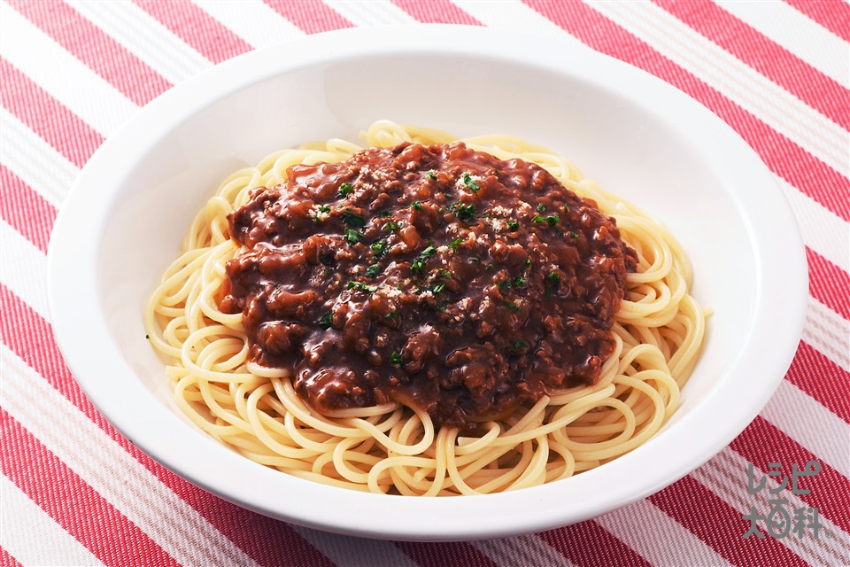 スパゲッティミートソース　(スパゲッティ+合いびき肉を使ったレシピ)