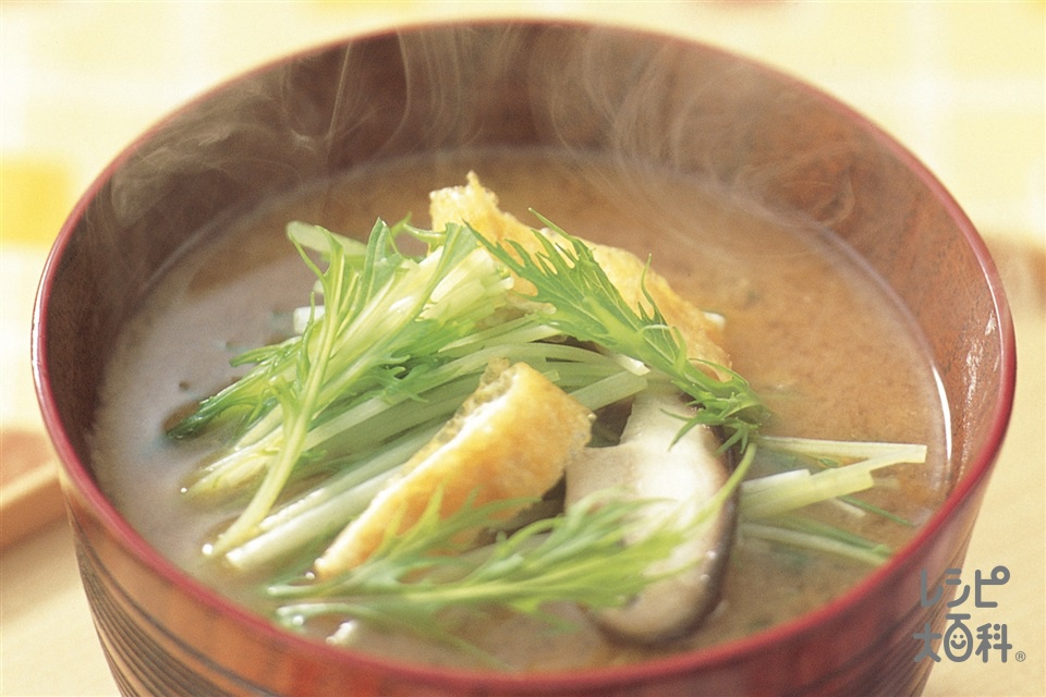 「いりこだし」で作る水菜と油揚げのみそ汁(水菜+油揚げを使ったレシピ)