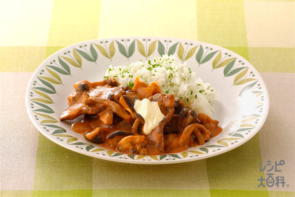 ビーフストロガノフ　パセリライス添え(牛もも赤身肉+ご飯を使ったレシピ)