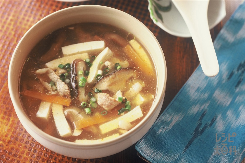 酸辣湯(豚もも薄切り肉+絹ごし豆腐を使ったレシピ)