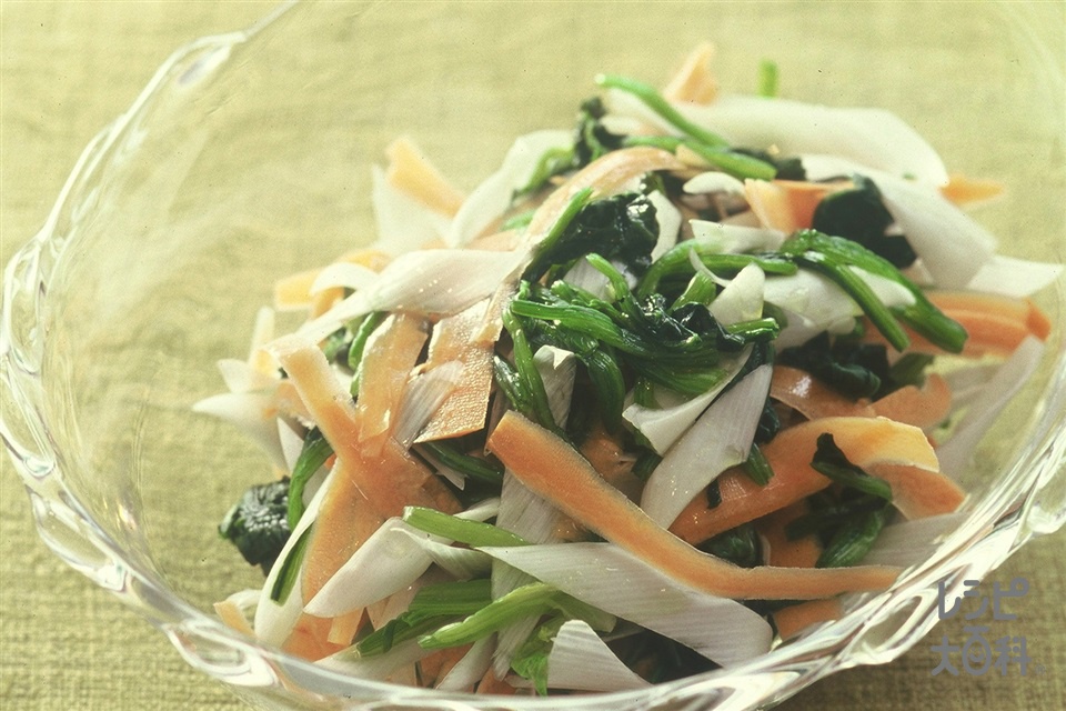 ほうれん草とにんじんのサラダ(ほうれん草+にんじんを使ったレシピ)