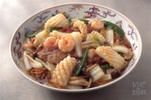 八珍炒麺(五目焼きそば)
