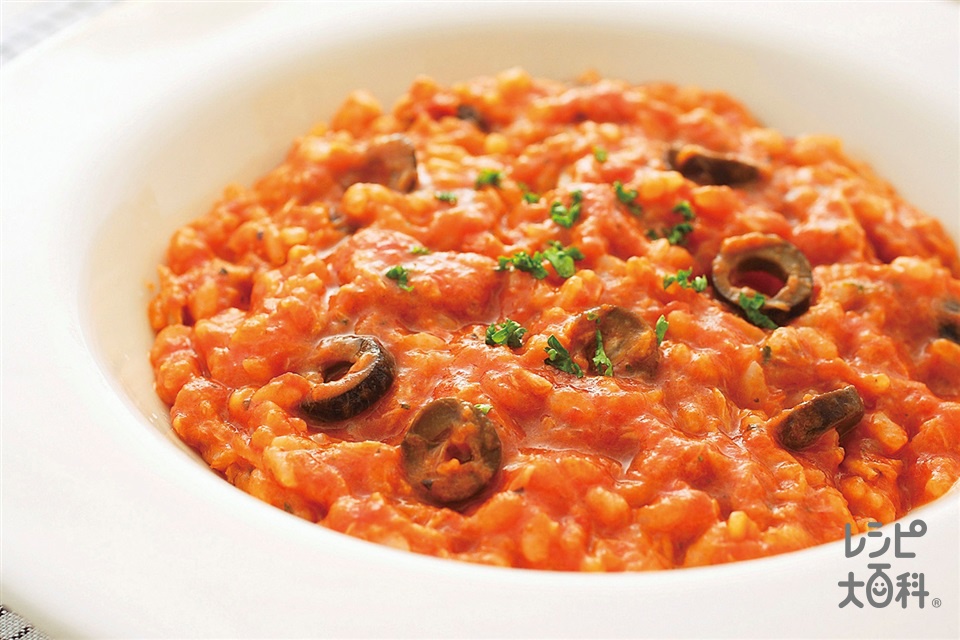 ツナとオリーブのトマトリゾット(ご飯+ツナ缶を使ったレシピ)