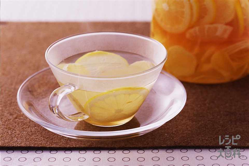 ジンジャーレモンシロップのソーダ割り(レモン+砂糖を使ったレシピ)
