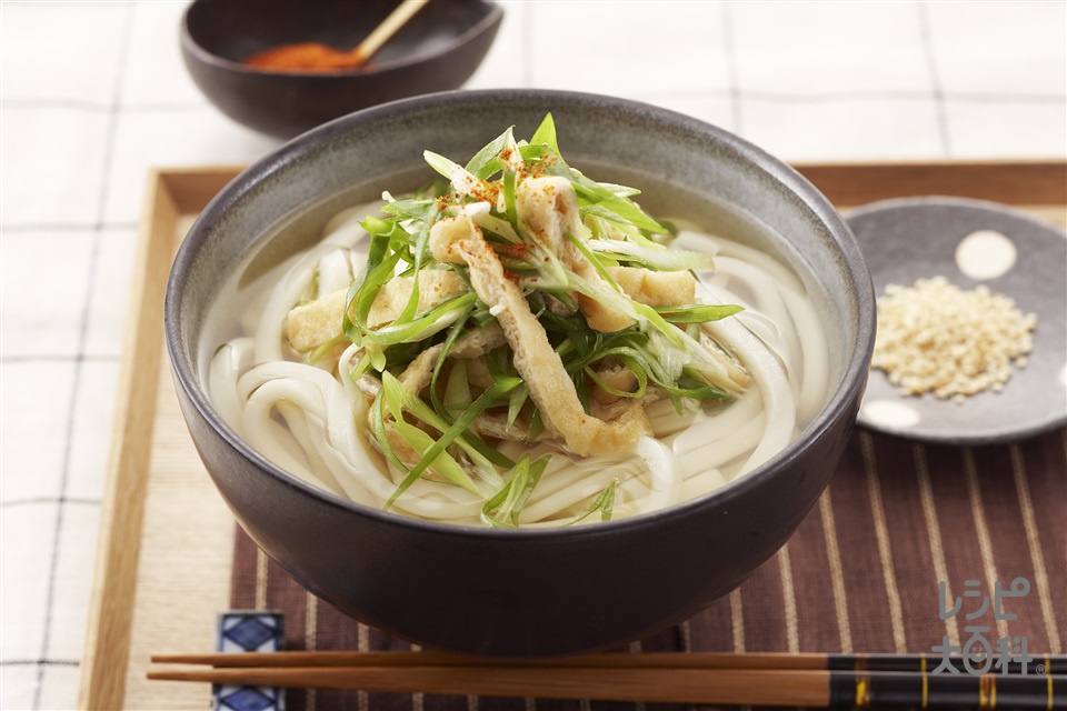 変わりきつねうどん(油揚げ+ゆでうどんを使ったレシピ)