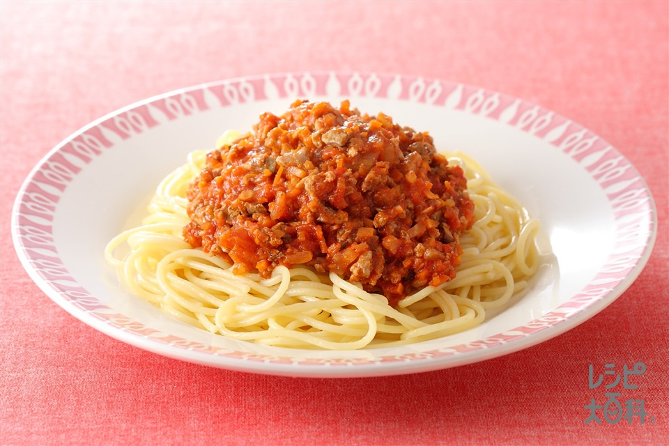 レバー入りミートソーススパゲッティ(スパゲッティ+ホールトマト缶を使ったレシピ)