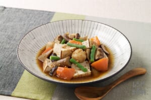 焼き豆腐と野菜のごま煮