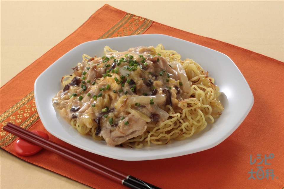 ふかひれあんかけ焼きそば(焼きそば用蒸しめん+白菜を使ったレシピ)