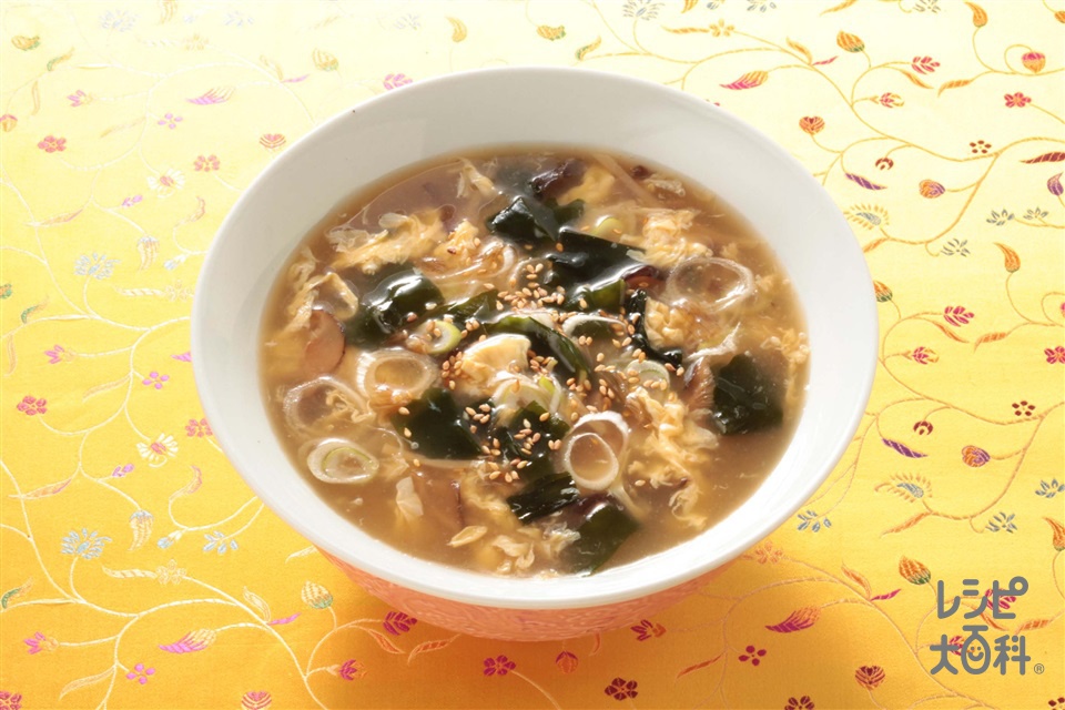 長ねぎとわかめのふかひれスープ(長ねぎ+溶き卵を使ったレシピ)
