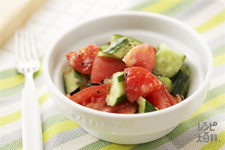 コロコロきゅうりとトマトのサラダ(きゅうり+トマトを使ったレシピ)