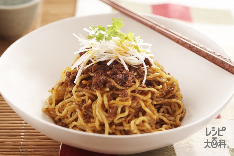 汁なし担々麺(中華生めん+豚ひき肉を使ったレシピ)