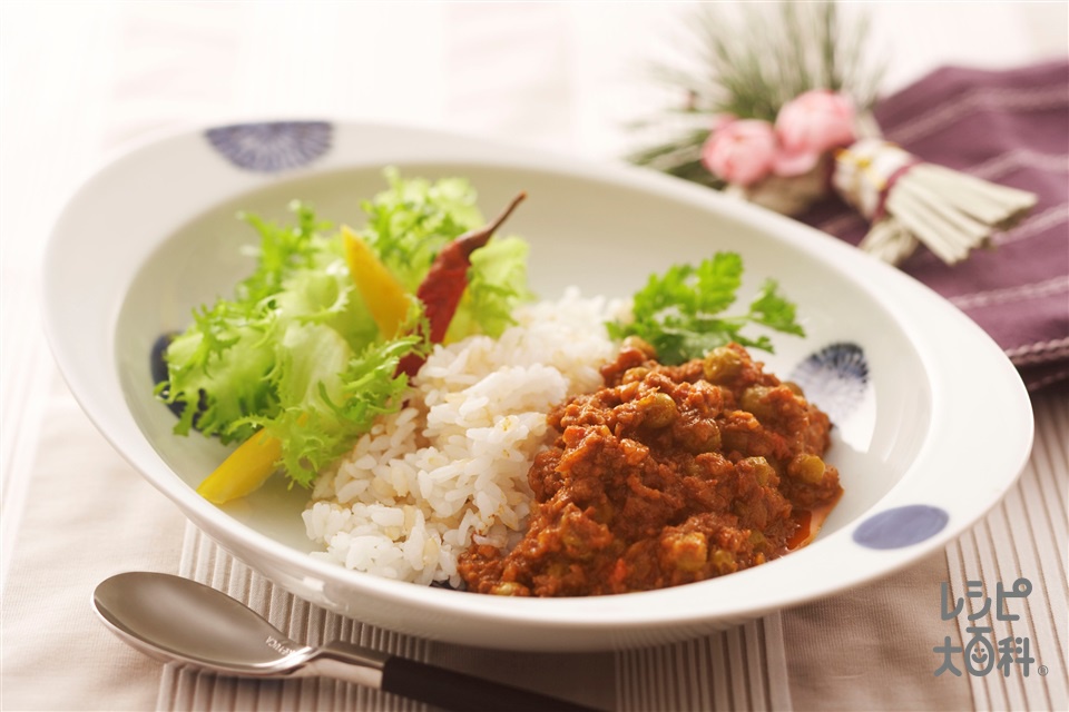 豆入りキーマカレー(玉ねぎのみじん切り+温かいご飯を使ったレシピ)