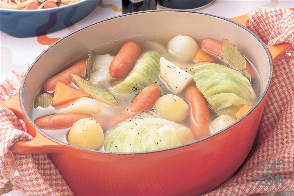 野菜たっぷり洋風スープ鍋(キャベツ+じゃがいもを使ったレシピ)
