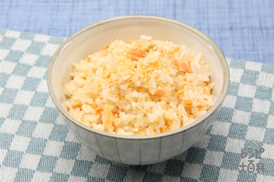 鮭ご飯(米+さけを使ったレシピ)