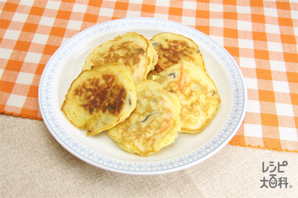 野菜おやき風おやつ焼き(ホットケーキミックス+牛乳を使ったレシピ)