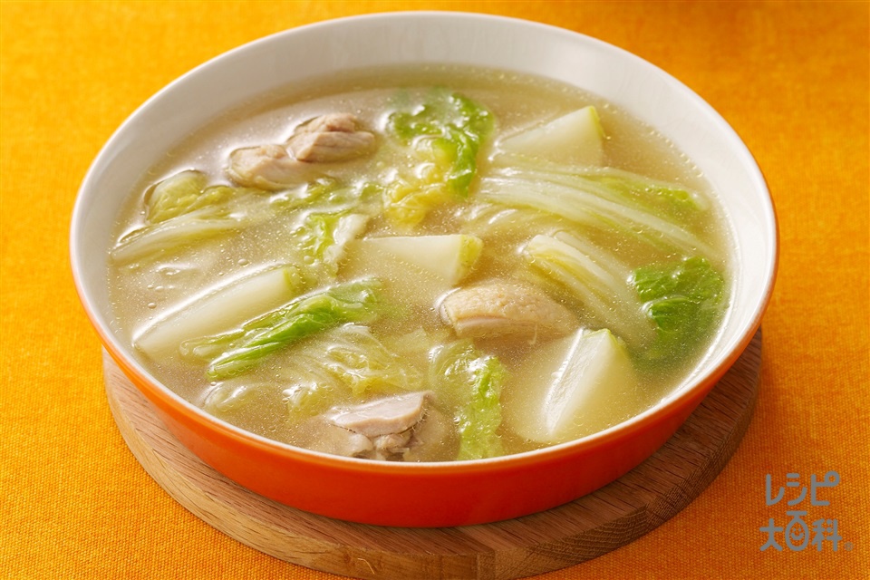白菜と鶏とかぶのスープ煮(鶏もも肉+かぶを使ったレシピ)