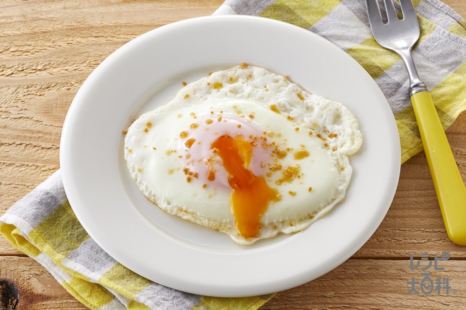 コンソメ目玉焼き(卵を使ったレシピ)