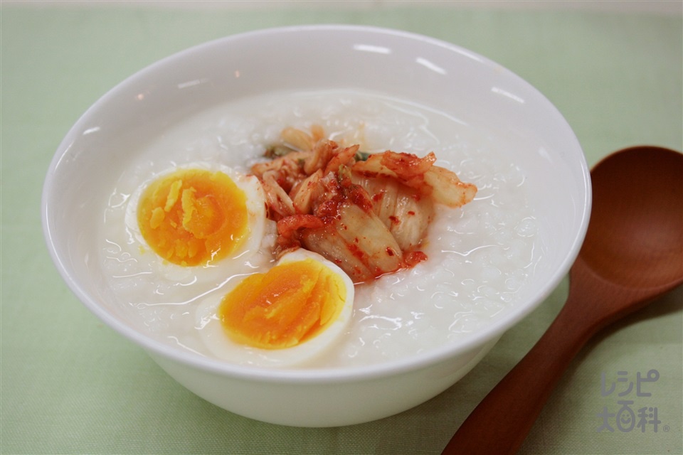 温玉子キムチがゆ(キムチ+温泉卵を使ったレシピ)