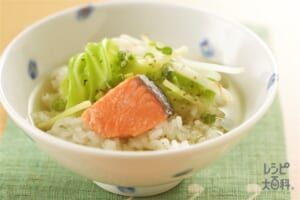 鍋のシメ 塩鮭とキャベツ茶漬け