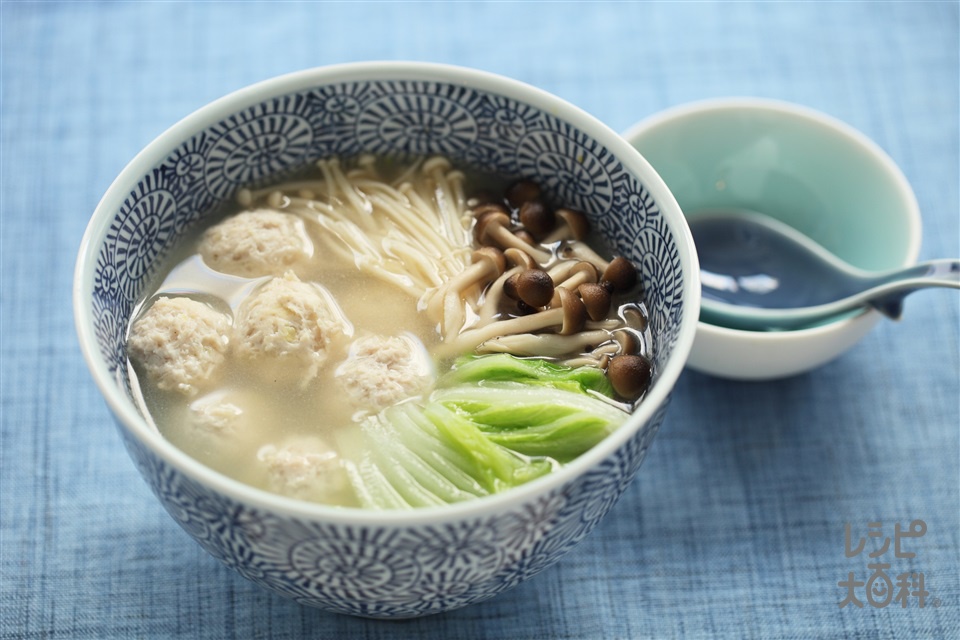 鶏だんごスープ(鶏ひき肉+白菜を使ったレシピ)