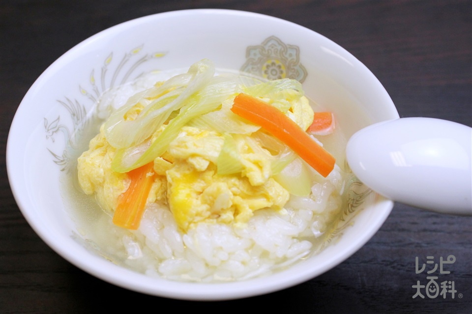 丸鶏クッパ(温かいご飯+ねぎを使ったレシピ)