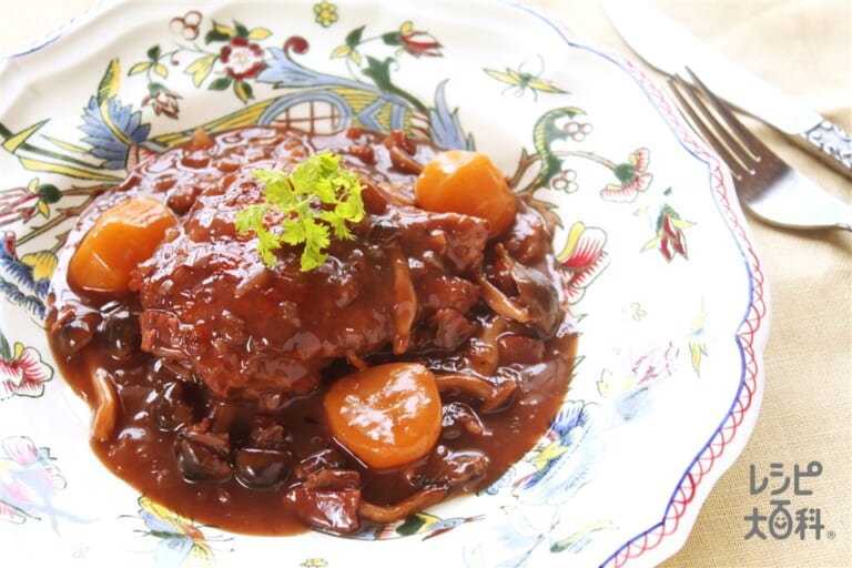 鶏肉と栗の赤ワイン煮込み