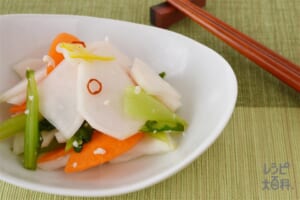 かぶとにんじんの塩麹漬け(かぶ+にんじんを使ったレシピ)