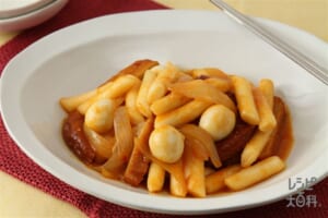 トッポギ(餅の甘辛煮)