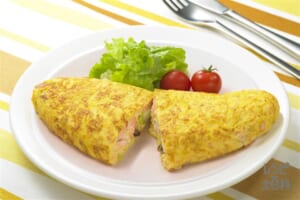 ナイス リメイク!鮭とじゃがいものオムレツ