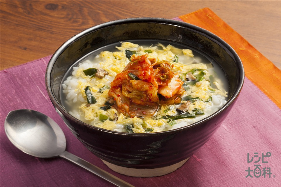 キムチチゲ風韓国スープ飯のレシピ 作り方 味の素パーク の料理 レシピサイト レシピ大百科 ご飯やキムチを使った料理