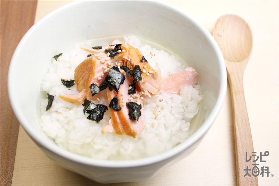 のり鮭スープかけごはん(ご飯+焼きさけを使ったレシピ)