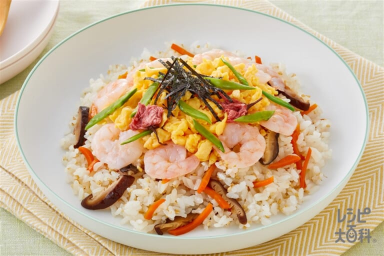 手軽に華やか 春の彩りちらし寿司のレシピ 作り方 レシピ大百科 レシピ 料理 味の素パーク 米やむきえびを使った料理