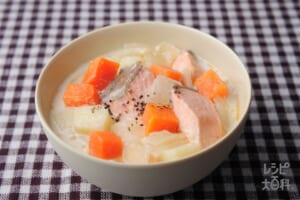 鮭＆おじゃがの味噌ミルクスープ