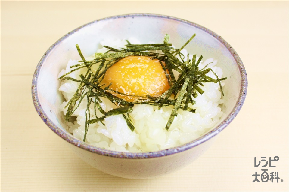 たまごかけご飯(炊きたてご飯+卵を使ったレシピ)